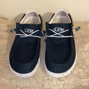 Mens: Green and White Hey Dudes